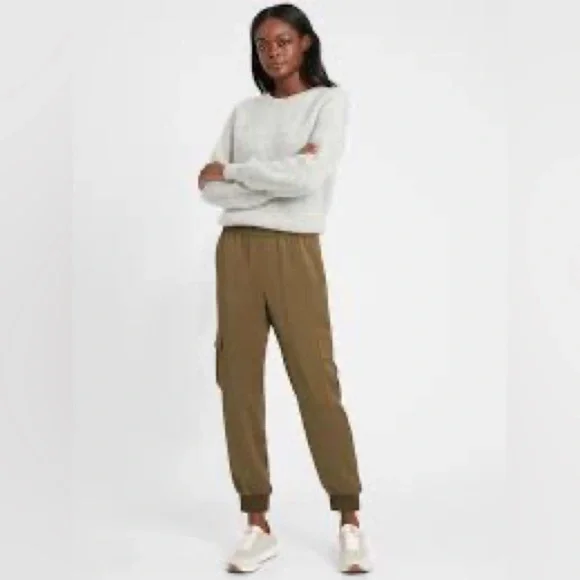 NWT Banana Republic Satin Cargo Joggers, Size XL - Picture 1 of 7